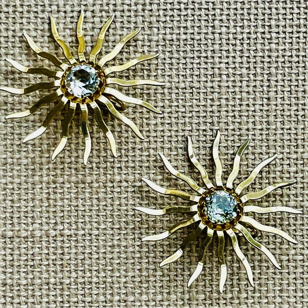 Rare! Pristine Vintage Sarah Coventry Sunburst Earrings Glass Rhinestone MCM 
2”